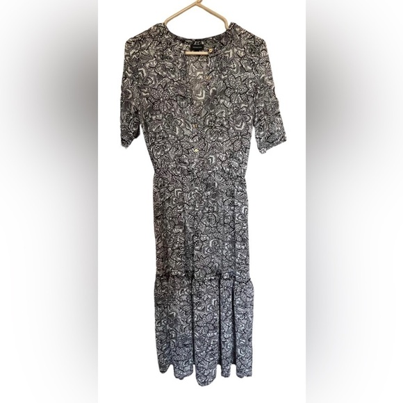 Sheer Whowhatwear Black/ Off White Printed Maxi Dress. Spring. Size XS. - Picture 2 of 8